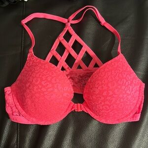 Bright Pink Leopard PINK Push Up Bra! Size: 34B 
Condition like new!